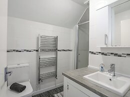 Crows Nest - Rhosneigr