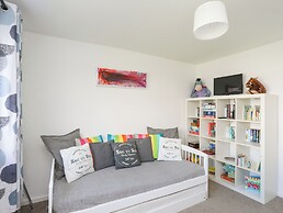 Crows Nest - Rhosneigr