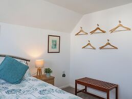 Crows Nest - Rhosneigr