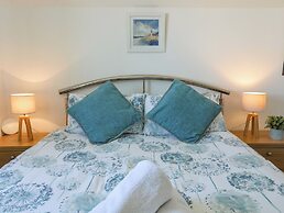 Crows Nest - Rhosneigr