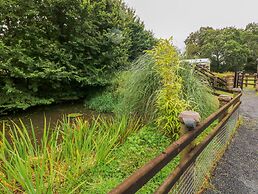 Shepherds Hut - The Hurdle