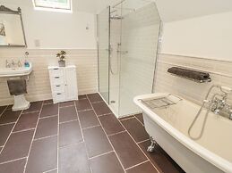 Bryn Derwen Coach House