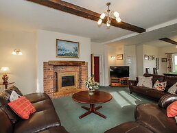 The Manor House at Kenwick Lodge