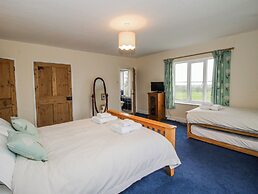 The Manor House at Kenwick Lodge