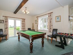 The Manor House at Kenwick Lodge