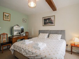 The Manor House at Kenwick Lodge