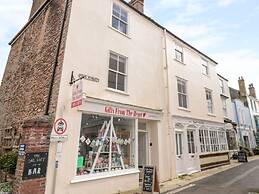 Apartment 2 @ 22 Foss Street