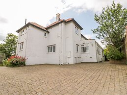 Stakesby House Apartment 1