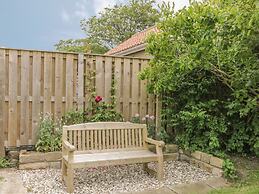 Stakesby House Apartment 3