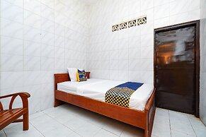 SPOT ON 2011 Hotel Mekar Sari