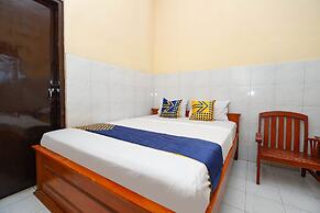 SPOT ON 2011 Hotel Mekar Sari