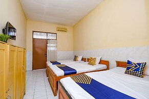 SPOT ON 2011 Hotel Mekar Sari