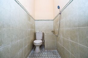 SPOT ON 2011 Hotel Mekar Sari