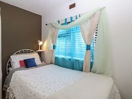 Castell Chalet