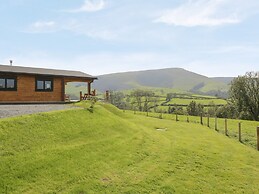 Bryn Eiddon Log Cabin