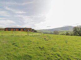 Bryn Eiddon Log Cabin