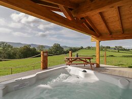 Bryn Eiddon Log Cabin