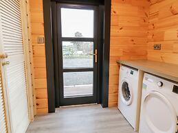 Bryn Eiddon Log Cabin