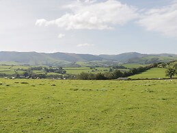 Bryn Eiddon Log Cabin