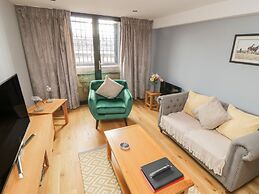 Premier, Transit & Lady Hilda @ Engine Shed