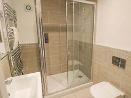 Premier, Transit & Lady Hilda @ Engine Shed