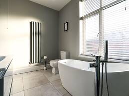 Royal Victoria House