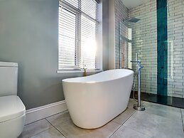 Royal Victoria House