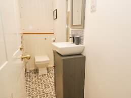 West Cliff Apartment