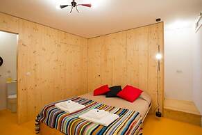 14 Esquadra  Cais das Pedras Guest House