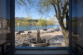 14 Esquadra  Cais das Pedras Guest House