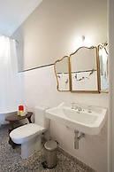 14 Esquadra  Cais das Pedras Guest House