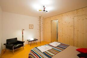 14 Esquadra  Cais das Pedras Guest House