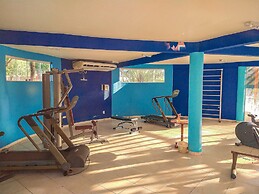 Frente ao Parque da Lagoa Quente, Apto particular com varanda e vista 