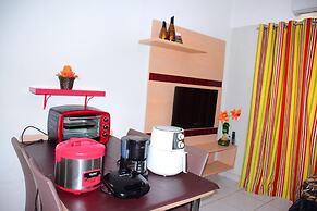 Frente ao Parque da Lagoa Quente, Apto particular com varanda e vista 