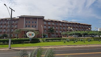 Frente ao Parque da Lagoa Quente, Apto particular com varanda e vista 