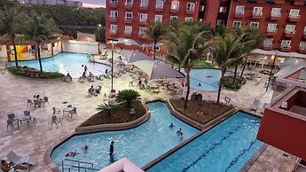 Frente ao Parque da Lagoa Quente, Apto particular com varanda e vista 