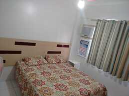 Frente ao Parque da Lagoa Quente, Apto particular com varanda e vista 