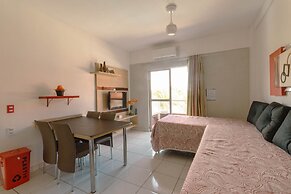 Frente ao Parque da Lagoa Quente, Apto particular com varanda e vista 