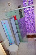 Frente ao Parque da Lagoa Quente, Apto particular com varanda e vista 