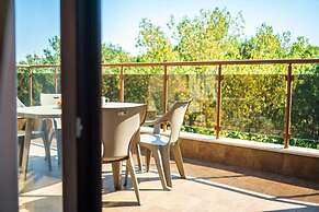 Moreto Seaside Aparthotel