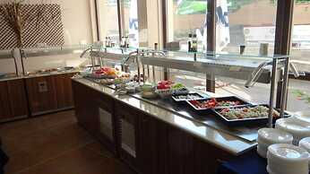 Moreto Seaside Aparthotel