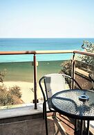 Moreto Seaside Aparthotel