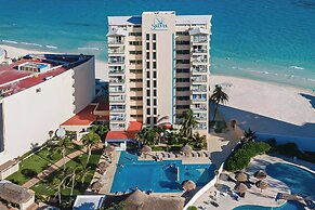 Paradise Beachfront & Nightlife Heart