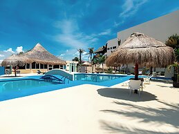 Paradise Beachfront & Nightlife Heart