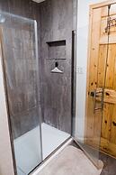 Sierra Lakes Retreat