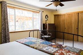 Sierra Lakes Retreat