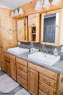 Sierra Lakes Retreat