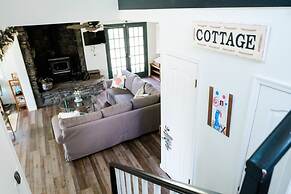 Hillside Cottage Retreat