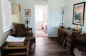 Hillside Cottage Retreat