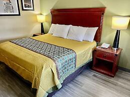 Deluxe Inn & Suites By OYO Miami OK